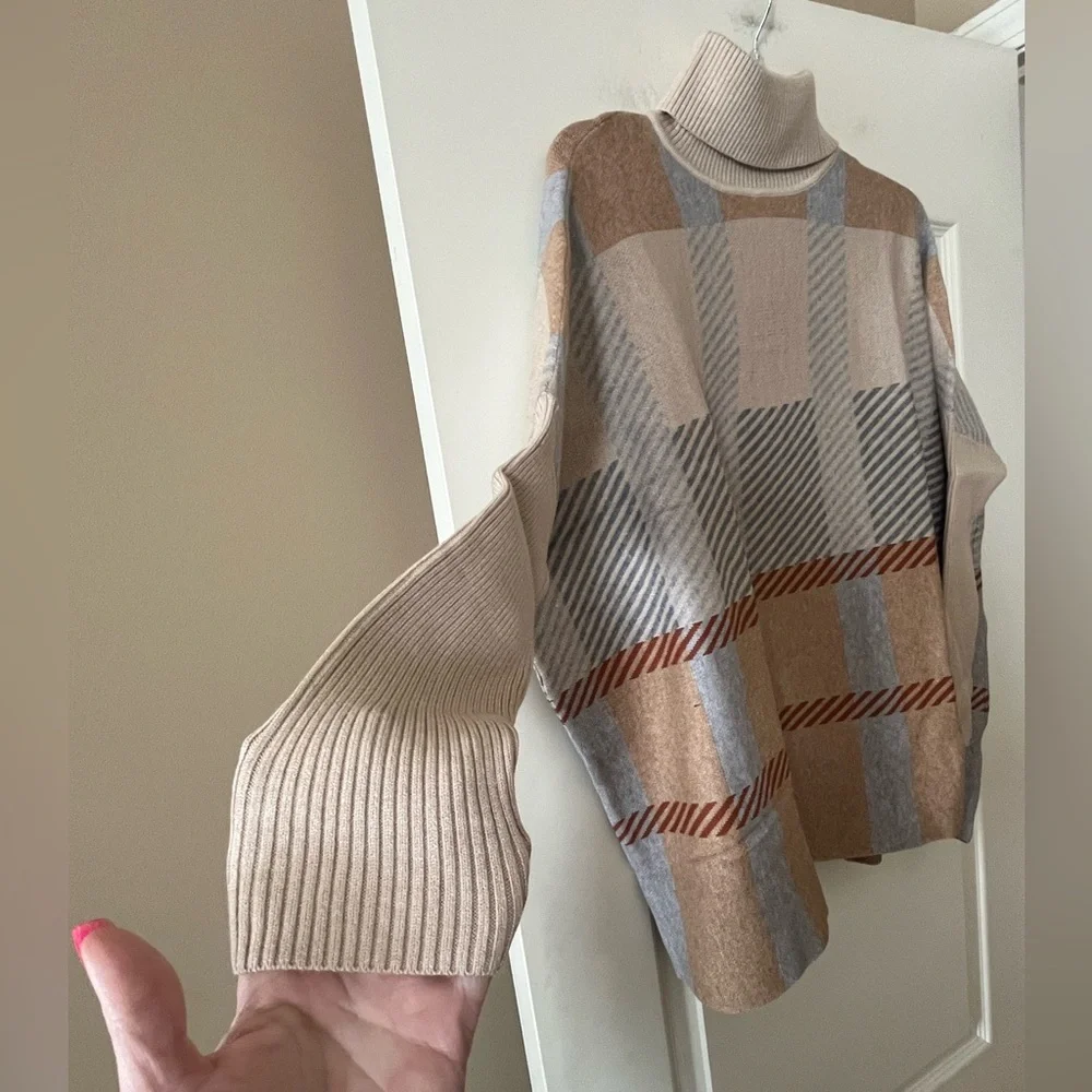Joseph A. Plaid Turtleneck Oversized Poncho Designer Sweater Size Large - Picture 7 of 15